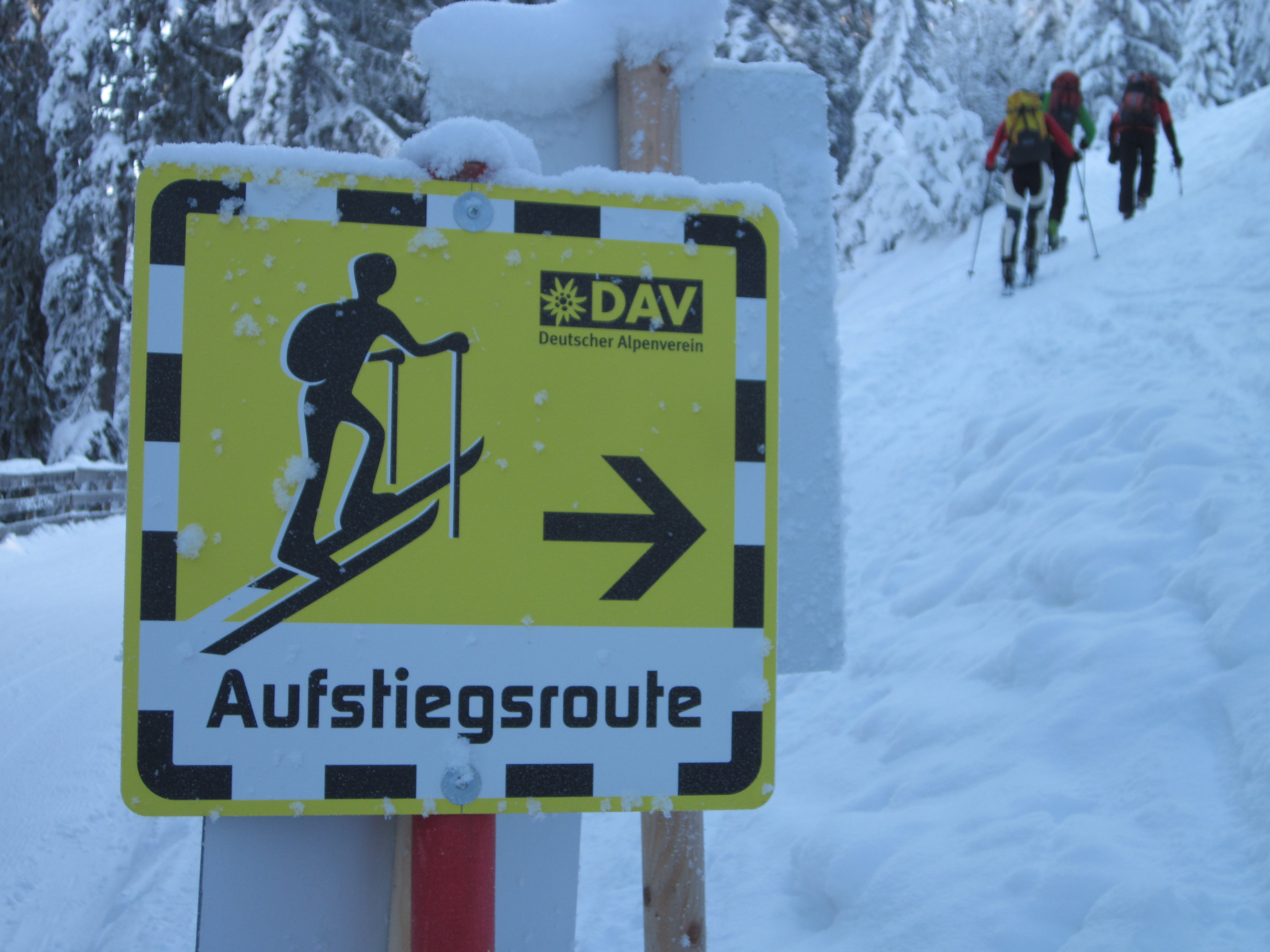 Skitouren auf Pisten © Manfred Scheuermann